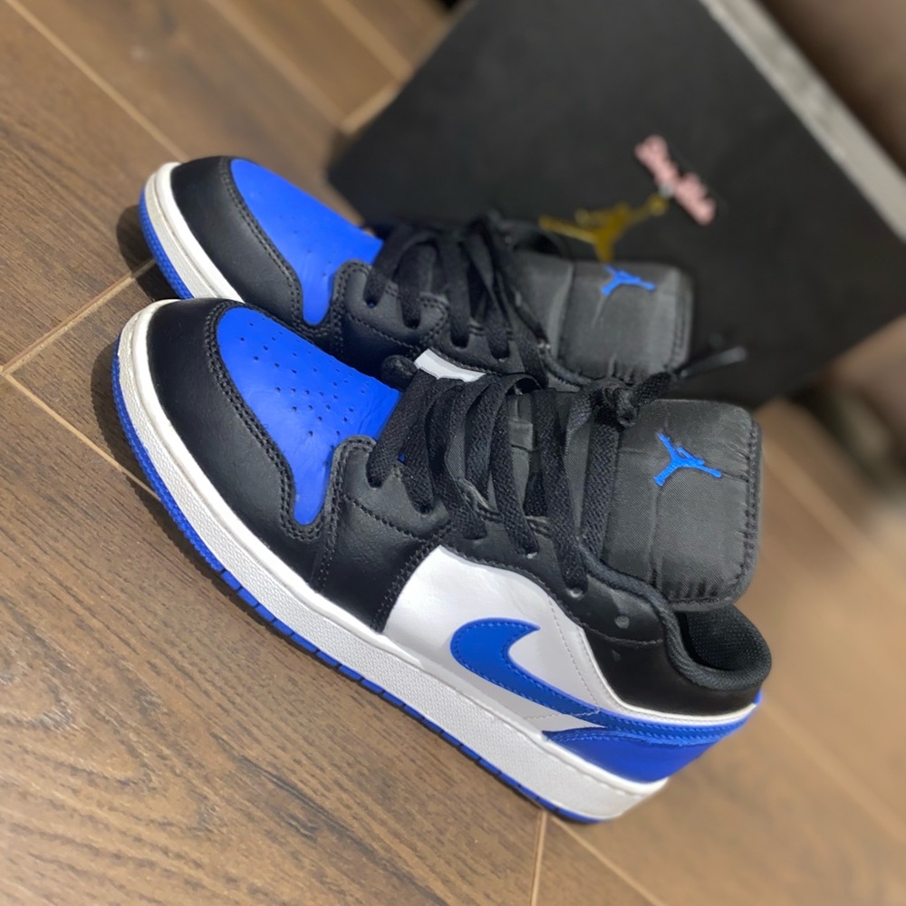 Jordan 1 low royal